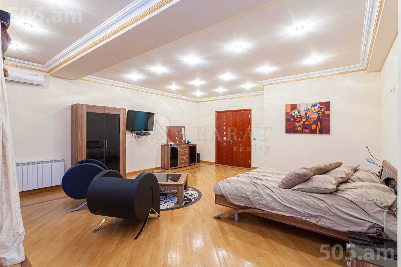 Купить 5 комнатную квартиру Антараин ул, Центр Ереван, 149077