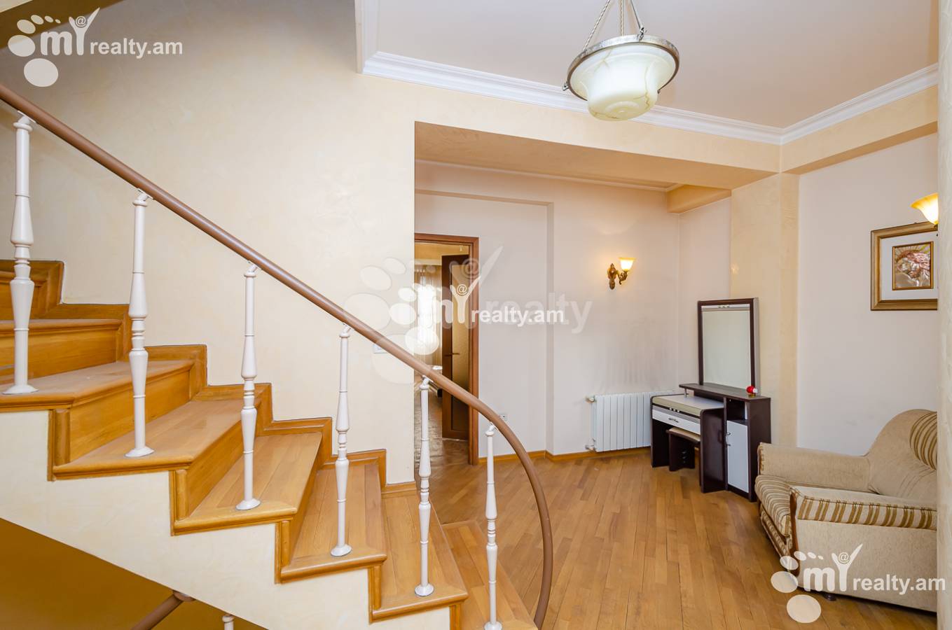 Снять 4 комнатную квартиру Закян ул, Центр Ереван, 154259