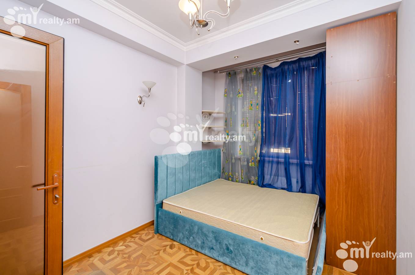 Снять 4 комнатную квартиру Закян ул, Центр Ереван, 154259