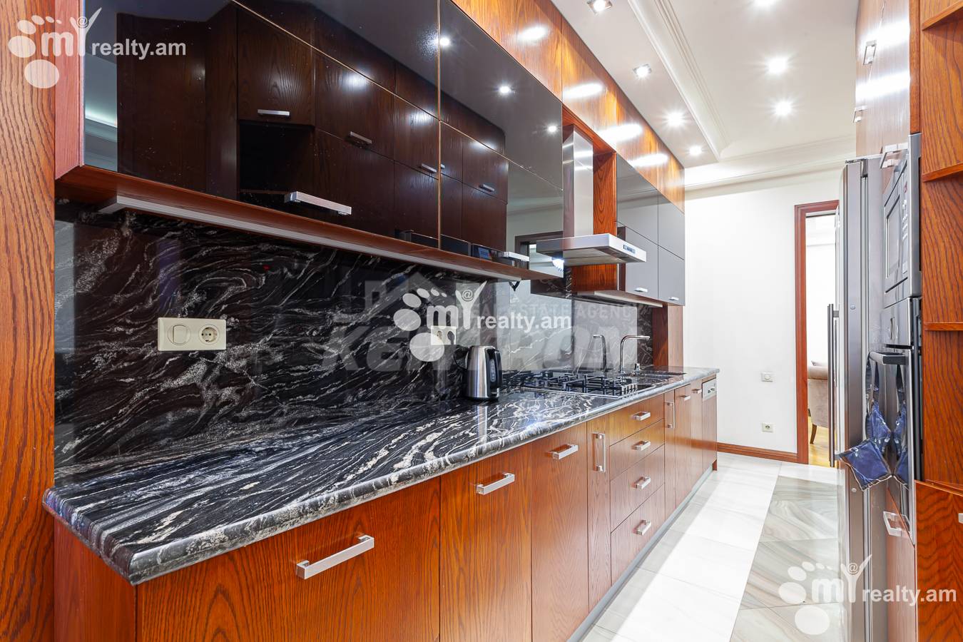 3 bedroom apartment for rent Yekmalyan St, Center Yerevan, 154625