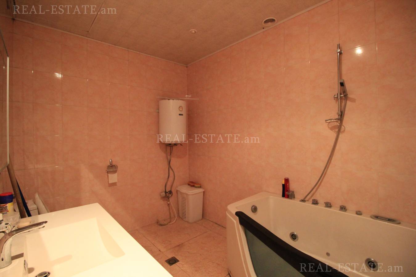 4 սենյականոց բնակարան  Պարոնյան փող, Կենտրոն Երևան, 86934