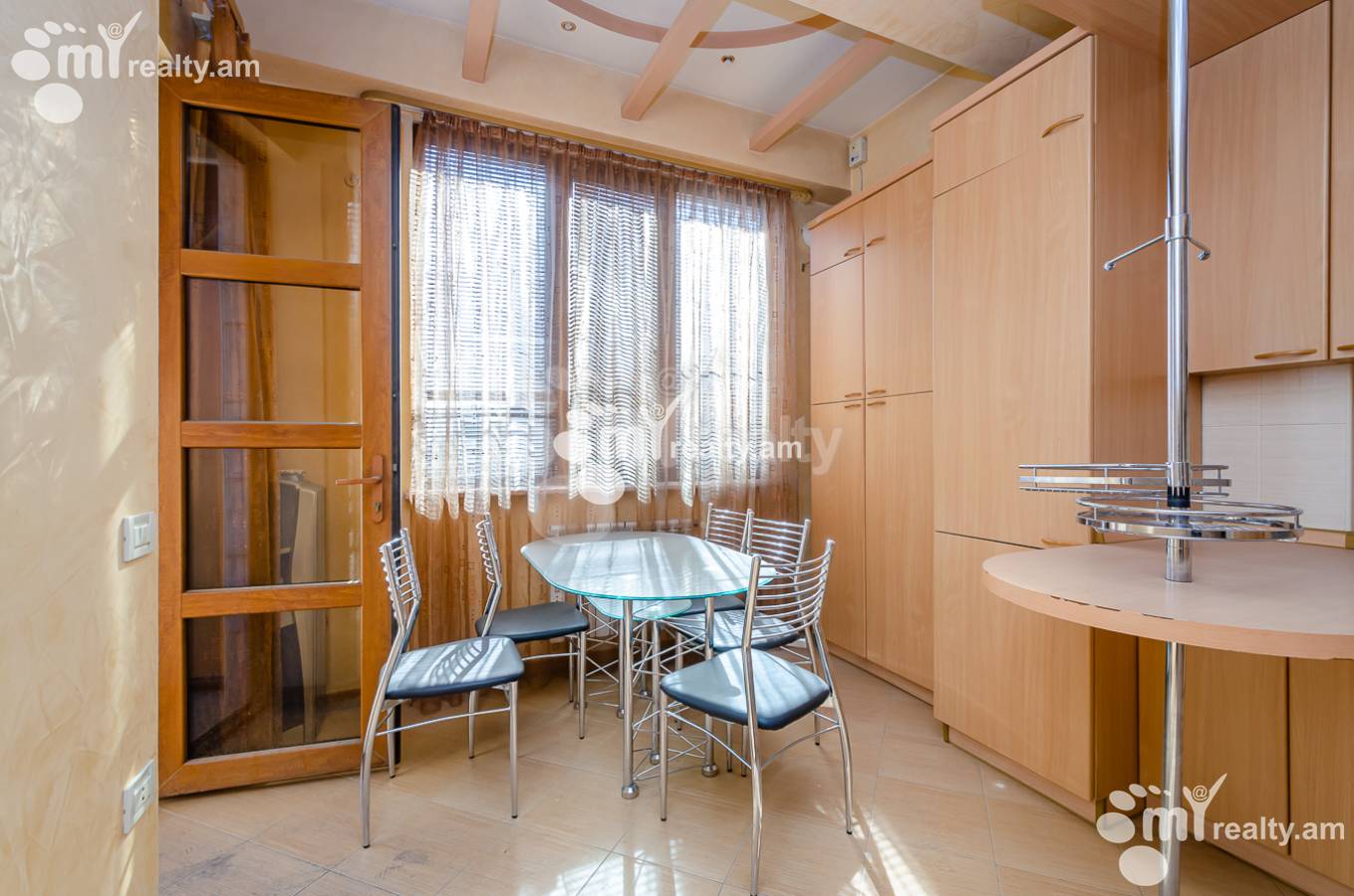 Снять 4 комнатную квартиру Закян ул, Центр Ереван, 154259