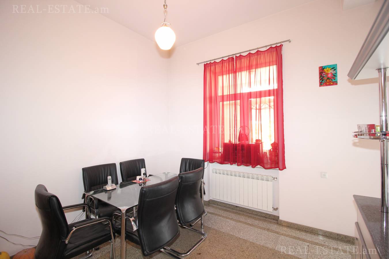 4 սենյականոց բնակարան  Պարոնյան փող, Կենտրոն Երևան, 86934