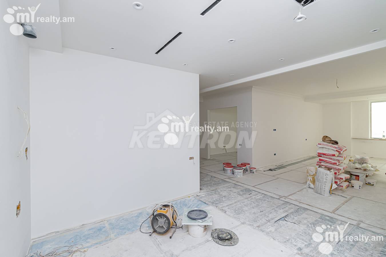 4 bedroom apartment for sale Antarayin, L.Azgaldyan street,, Center Yerevan, 143140