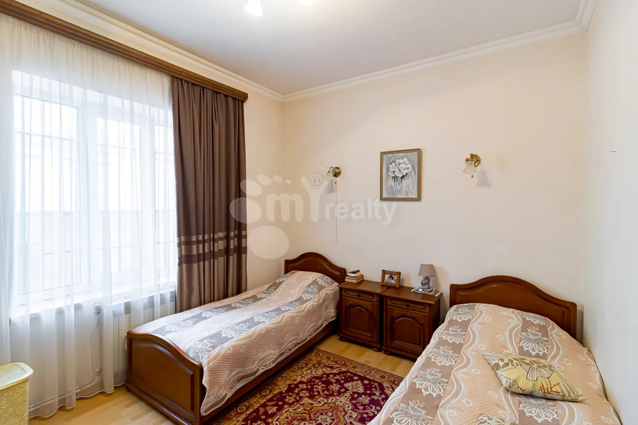 House for sale Davtashen 3 district, Davtachène Yerevan, 158789