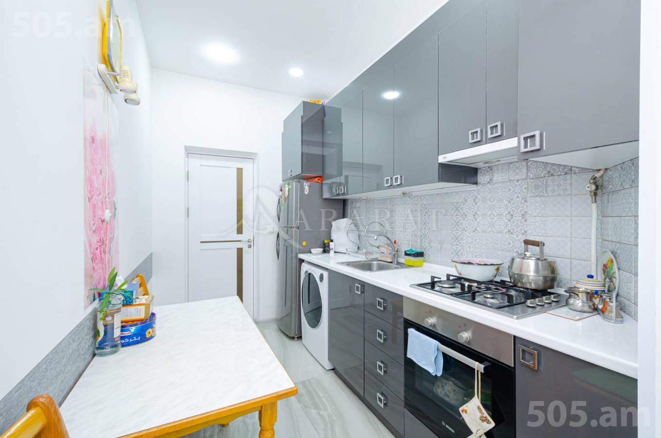 2 սենյականոց բնակարան  Մաշտոցի պող, Կենտրոն Երևան, 149583