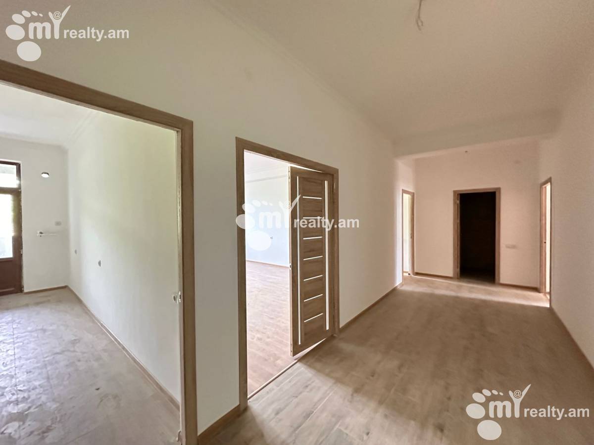 3 bedroom apartment for sale M․ Melqonyan str, مرکز شهر ایروان, 152478