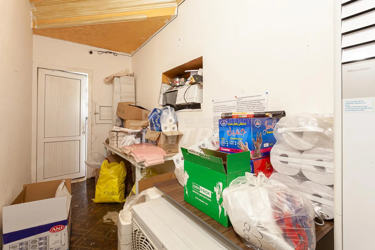 Commercial for sale خیابان کومیتاس, عربگیر ایروان, 157407