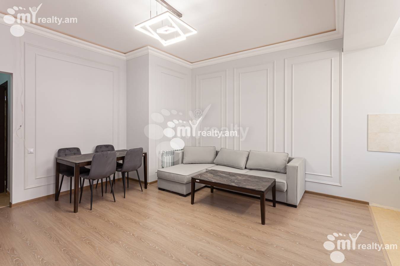 2 bedroom apartment for sale خیابان آدونس, عربگیر ایروان, 151093