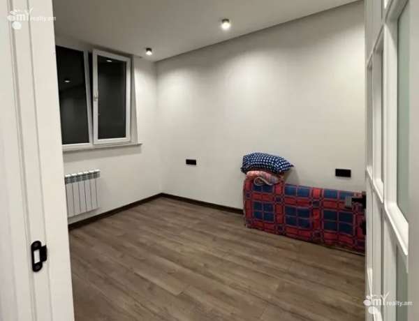 3-senyakanoc-bnakaran-vacharq-Yerevan-Arabkir