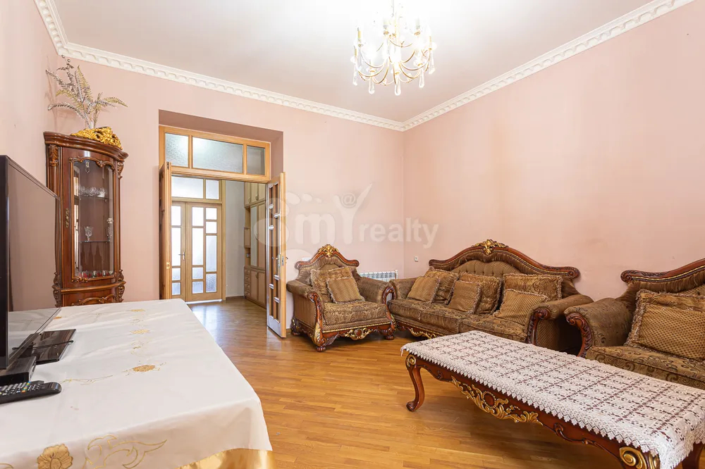 3-senyakanoc-bnakaran-vacharq-Yerevan-Arabkir