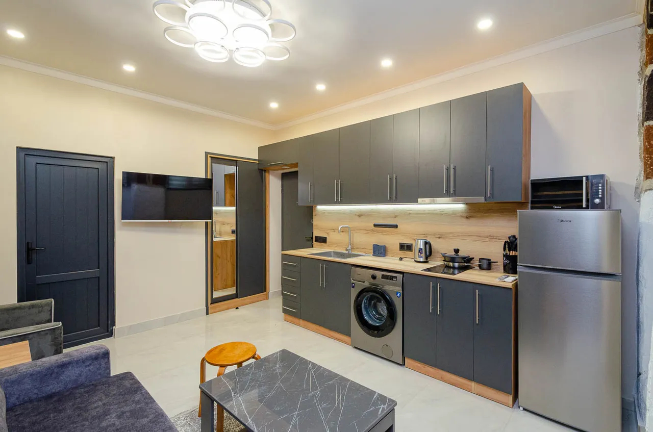 1 սենյականոց բնակարան վարձով Մաշտոցի պող, Կենտրոն Երևան, 158699