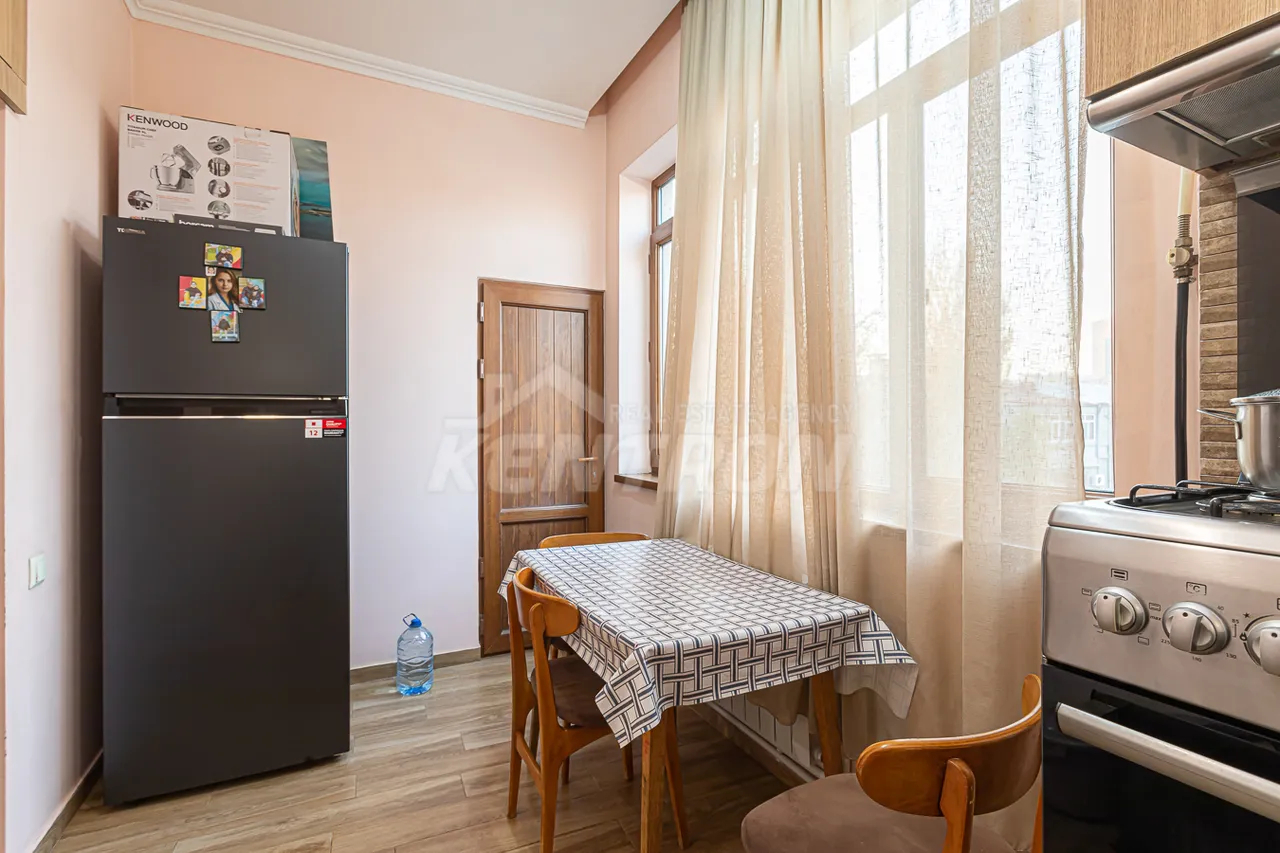 2 bedroom apartment for sale Hanrapetutyan St, Center Yerevan, 158020