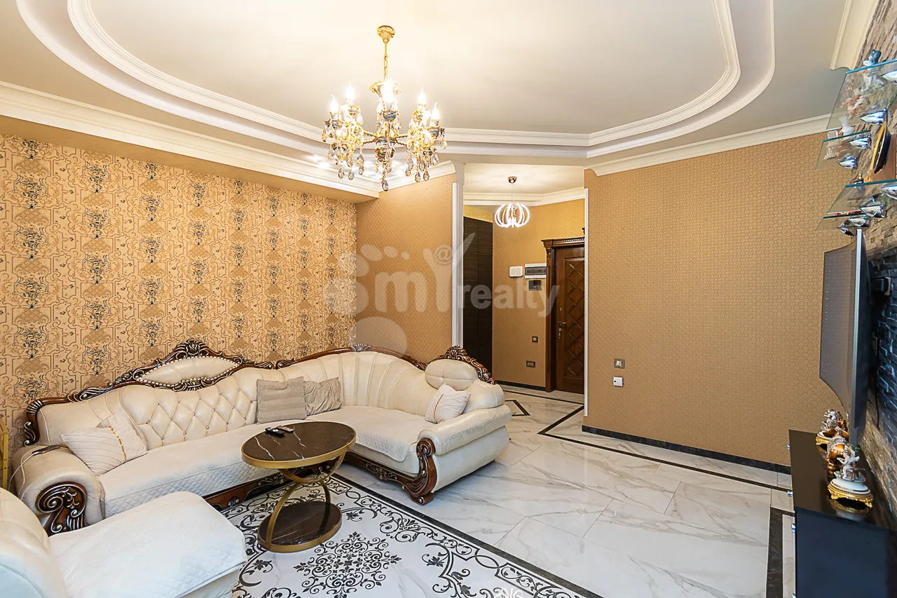 3 bedroom apartment for rent rue d'Amiryan, Center Yerevan, 161369