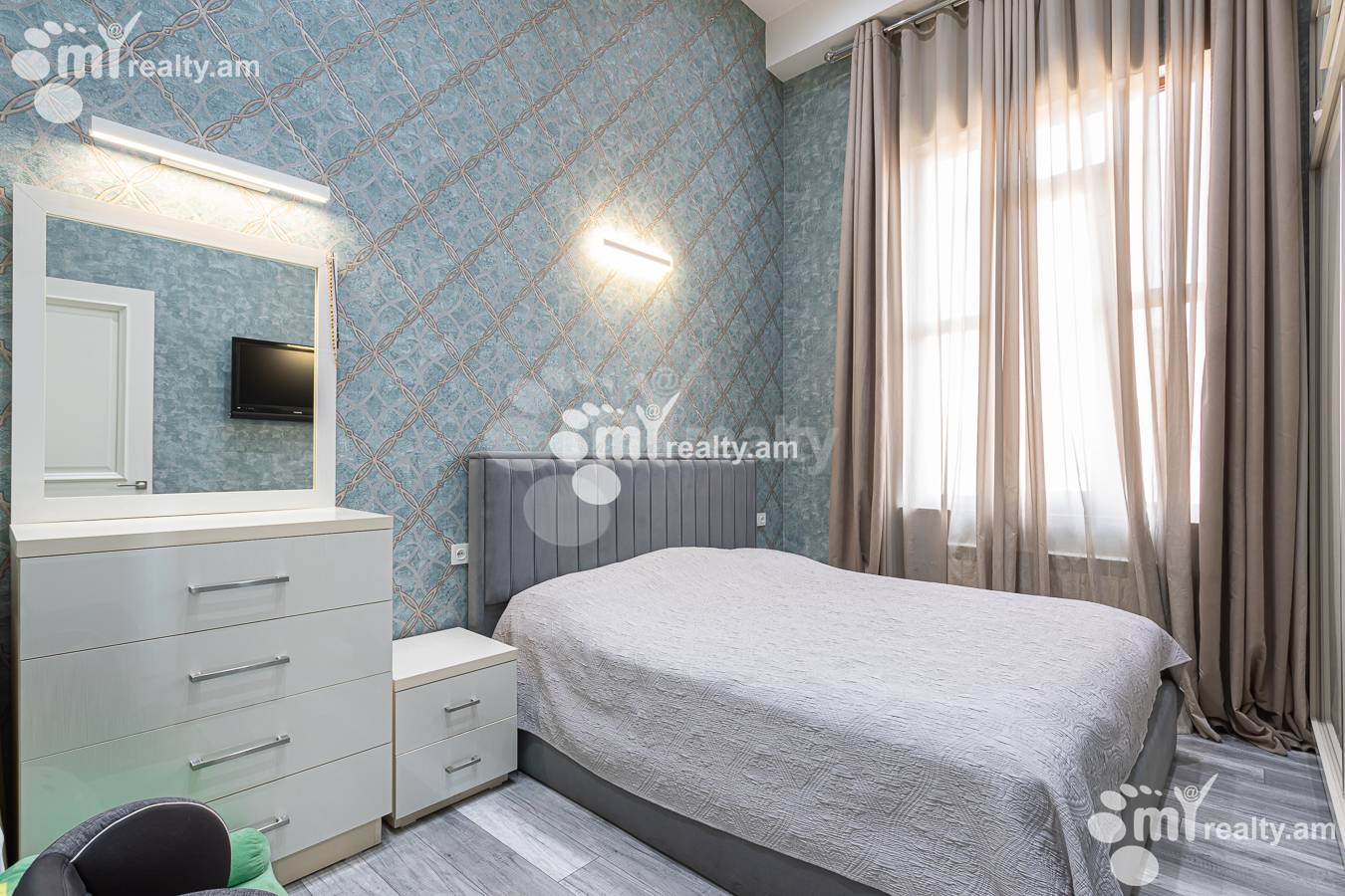 4 bedroom apartment for sale خیابان آدونس, عربگیر ایروان, 156083