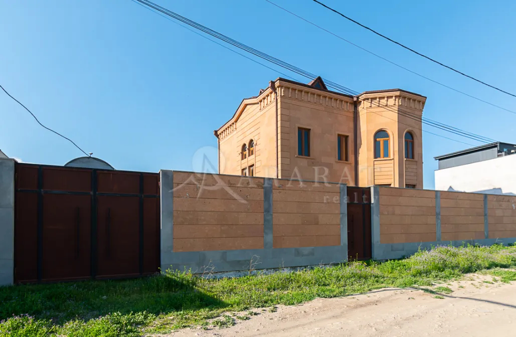 Купить дом Хапанцян ул, Арабкир Ереван, 160364