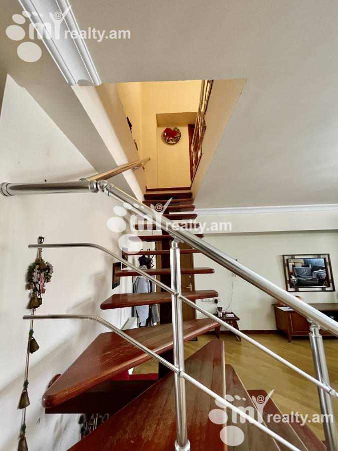 4 bedroom apartment for sale Rafayel Lemkin's street, Center Yerevan, 131555