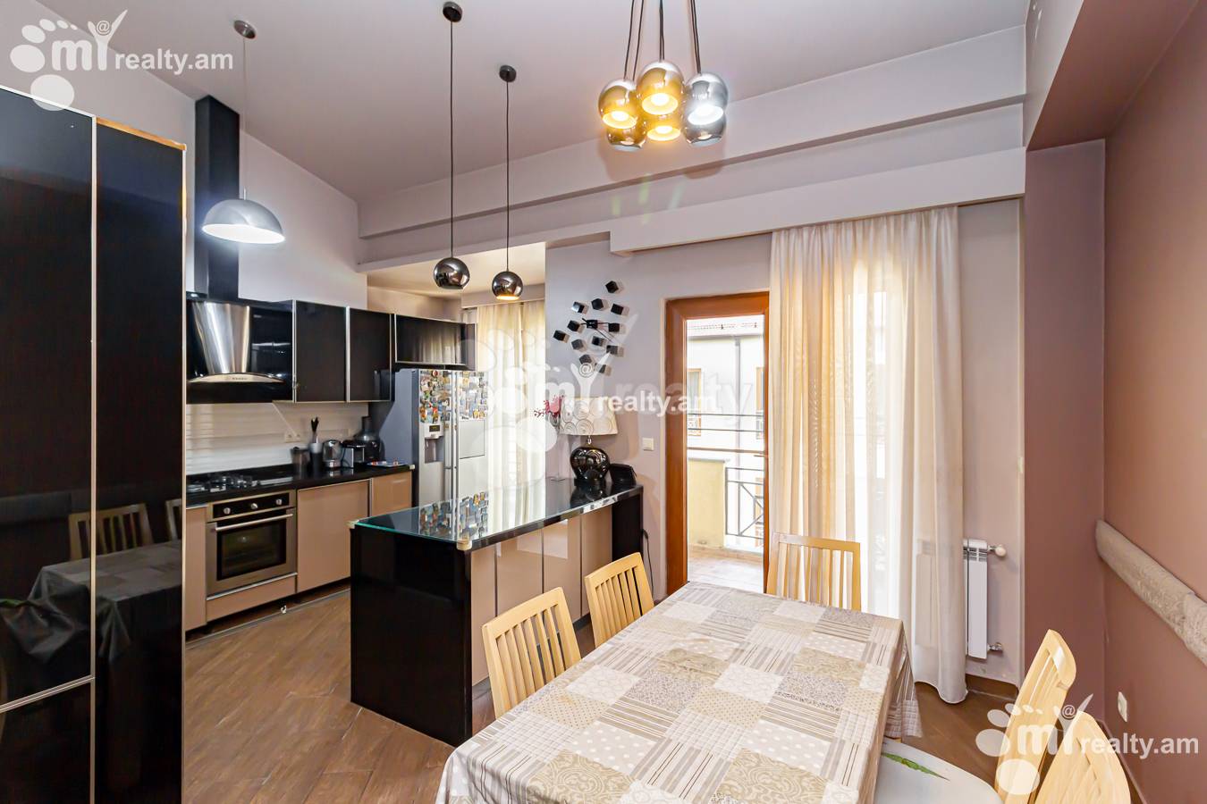 6 սենյականոց բնակարան  Ծարավ Աղբյուրի փող., Ավան Երևան, 152028