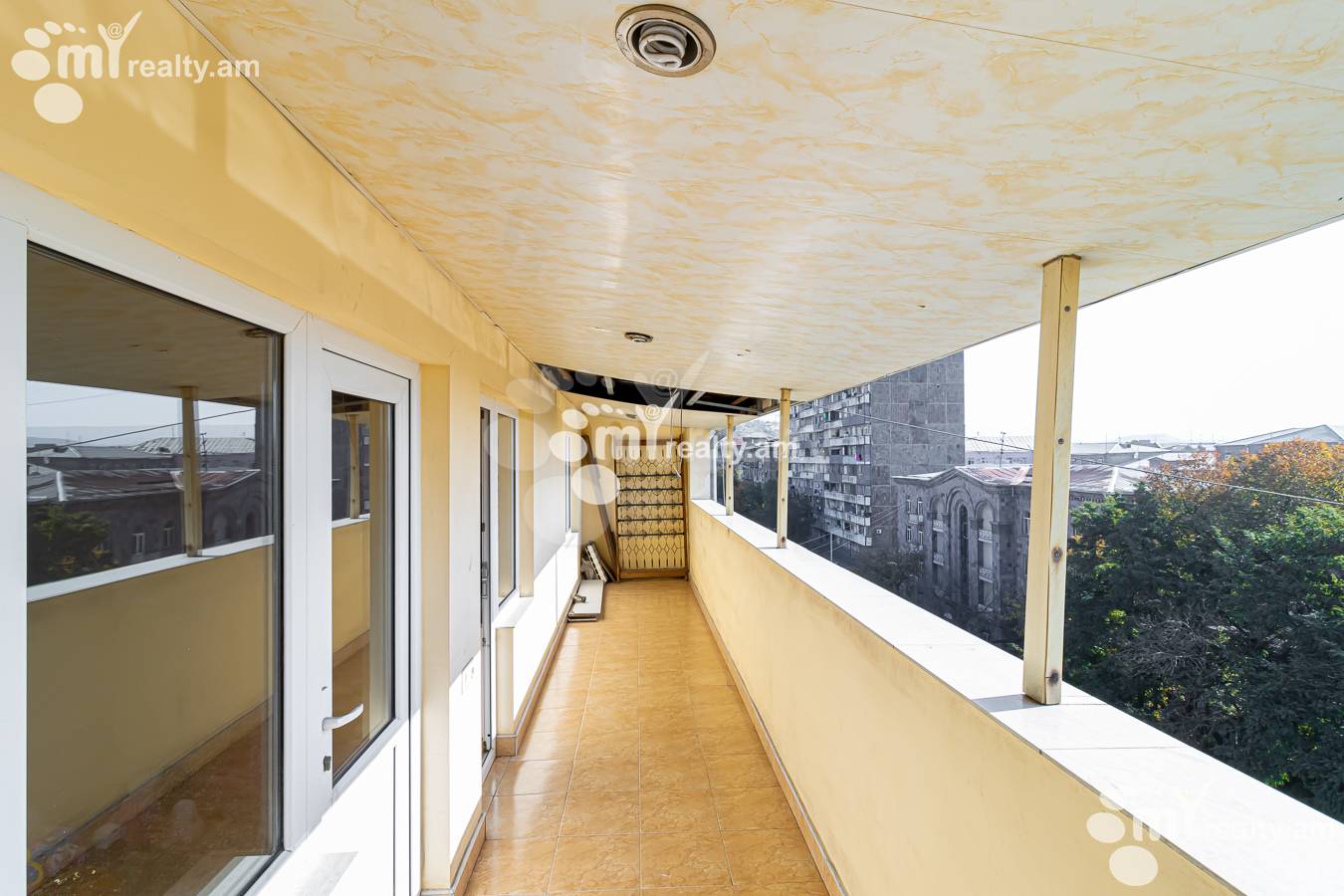 4 սենյականոց բնակարան  Գլինկայի փող, Կենտրոն Երևան, 154197