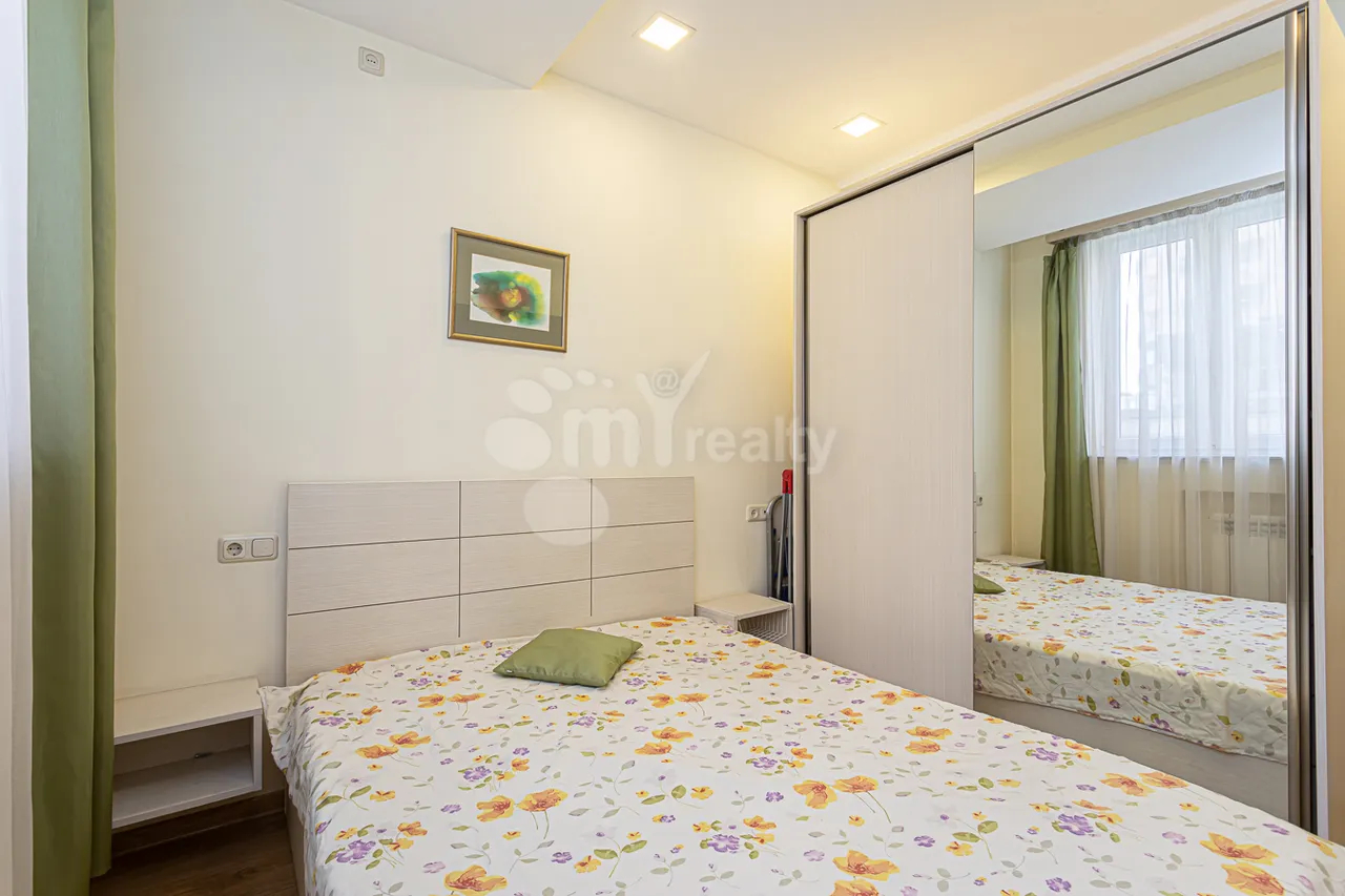 2 bedroom apartment for rent Saryan St, Center Yerevan, 157334