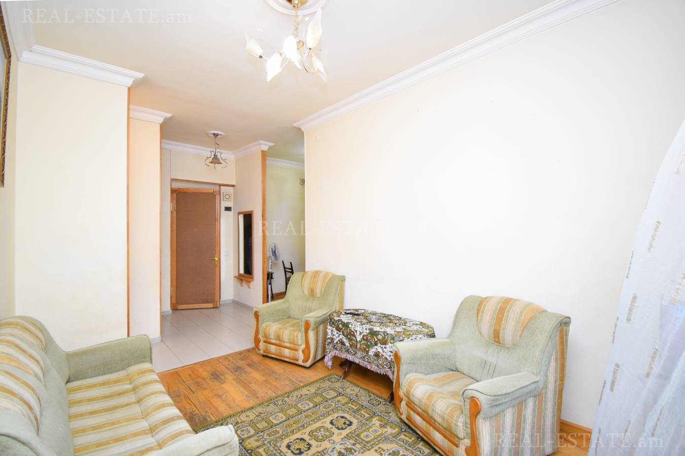 2 bedroom apartment for sale خیابان موسکوویان, مرکز شهر ایروان, 123120