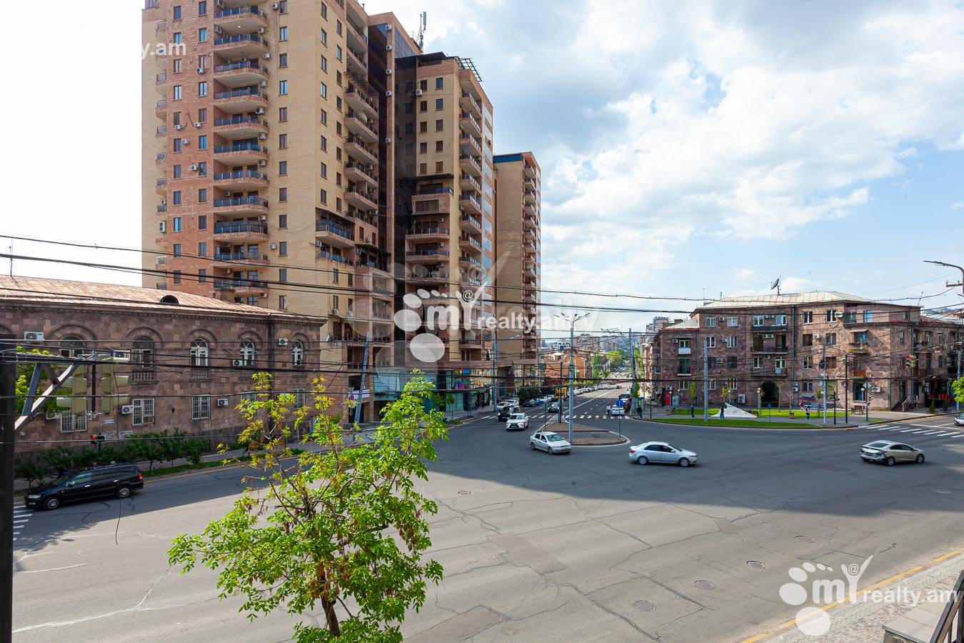 Купить дом Чаренц ул, Центр Ереван, 155335