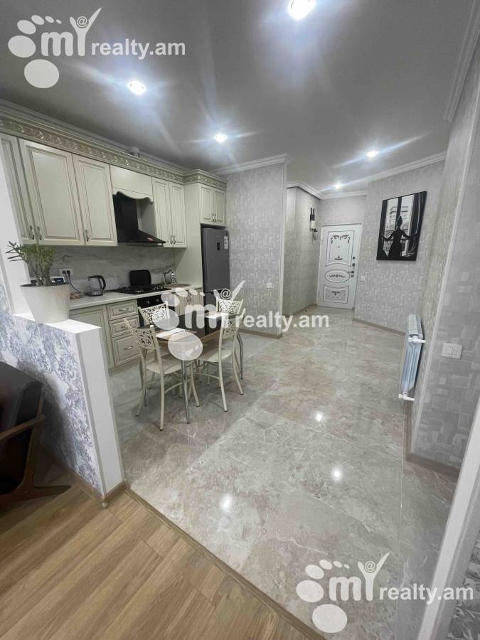 2 սենյականոց բնակարան  Տերյան փող, Կենտրոն Երևան, 155030