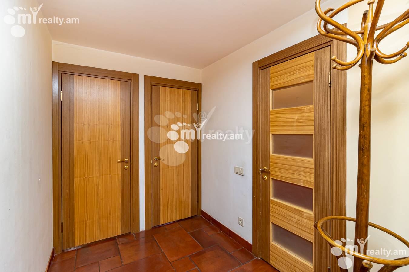 4 bedroom apartment for sale Tsarav Aghbyur St, Avan Yerevan, 138434