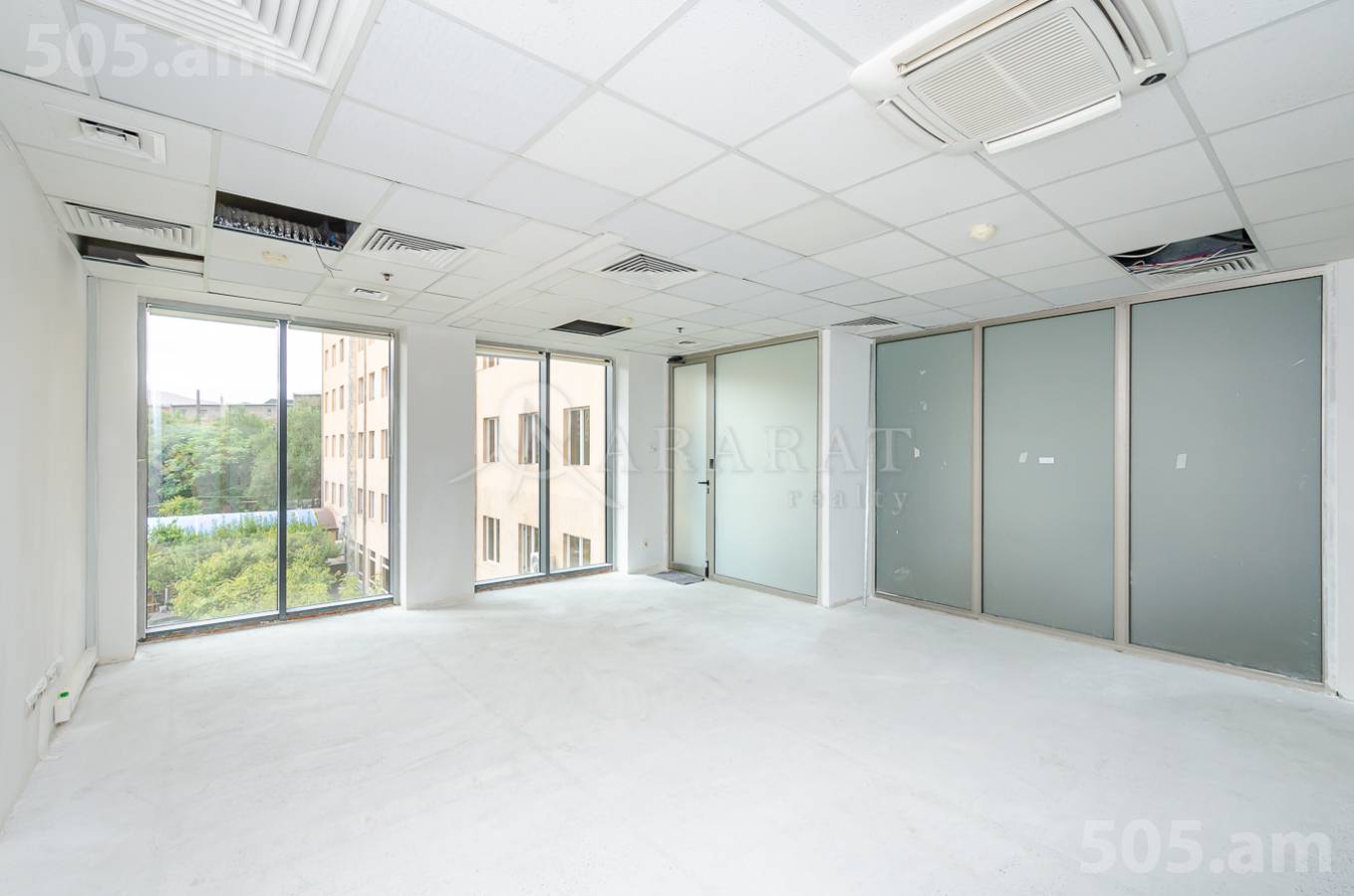 Commercial property for rent G.Lusavorich St, Center Yerevan, 153218