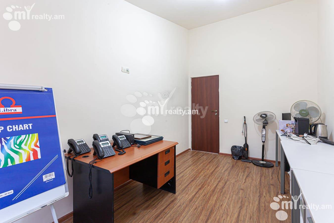 3 bedroom apartment for sale خیابان آنتارایین, مرکز شهر ایروان, 154955