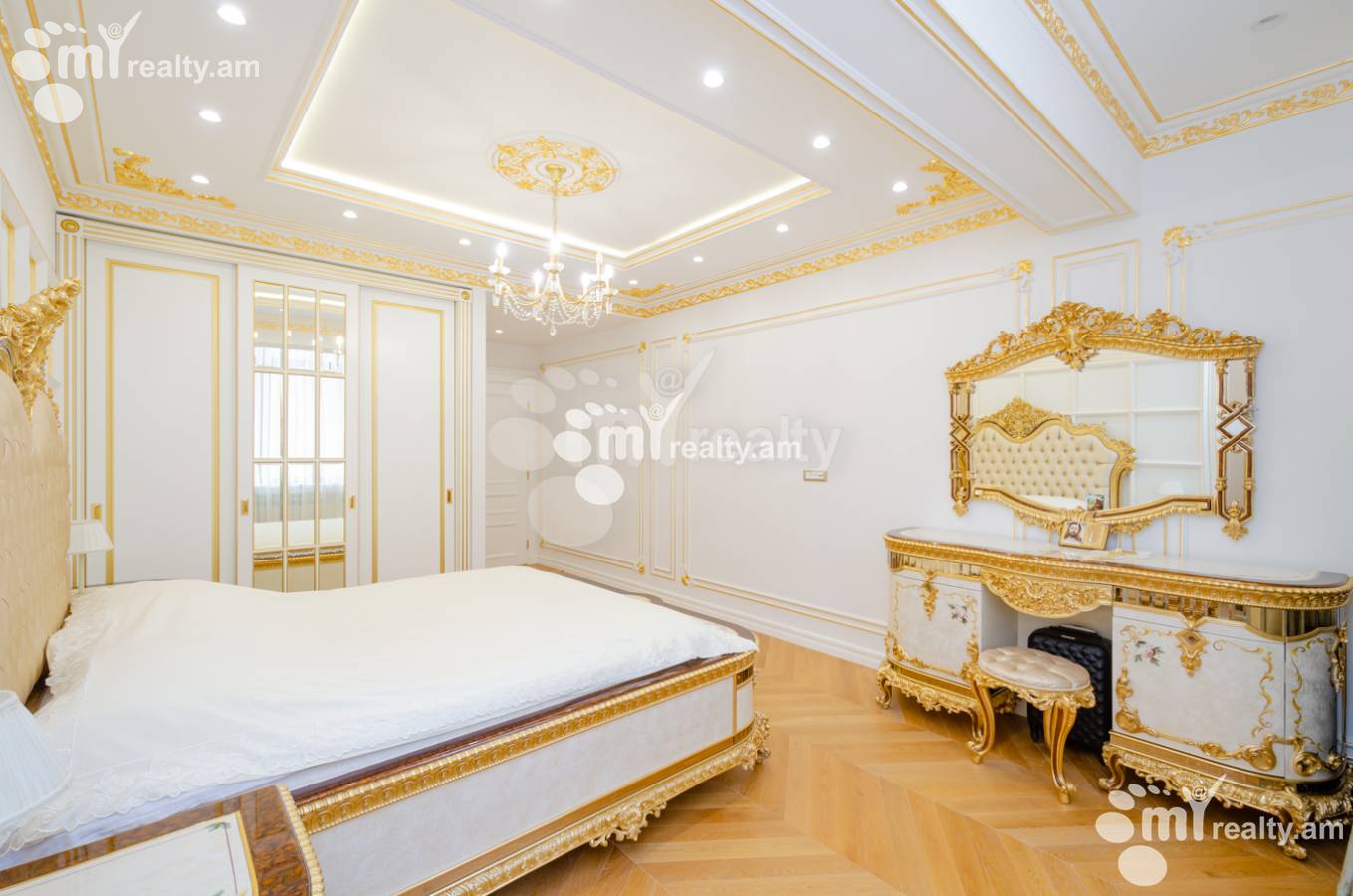 3 bedroom apartment for sale Northern (Hyusisayin)  Ave, Center Yerevan, 137679