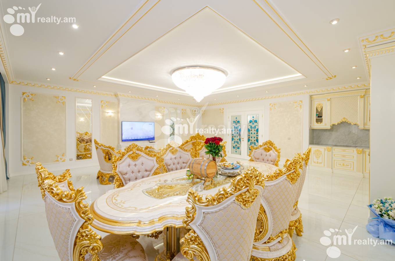 3 bedroom apartment for sale Northern (Hyusisayin)  Ave, Center Yerevan, 137679