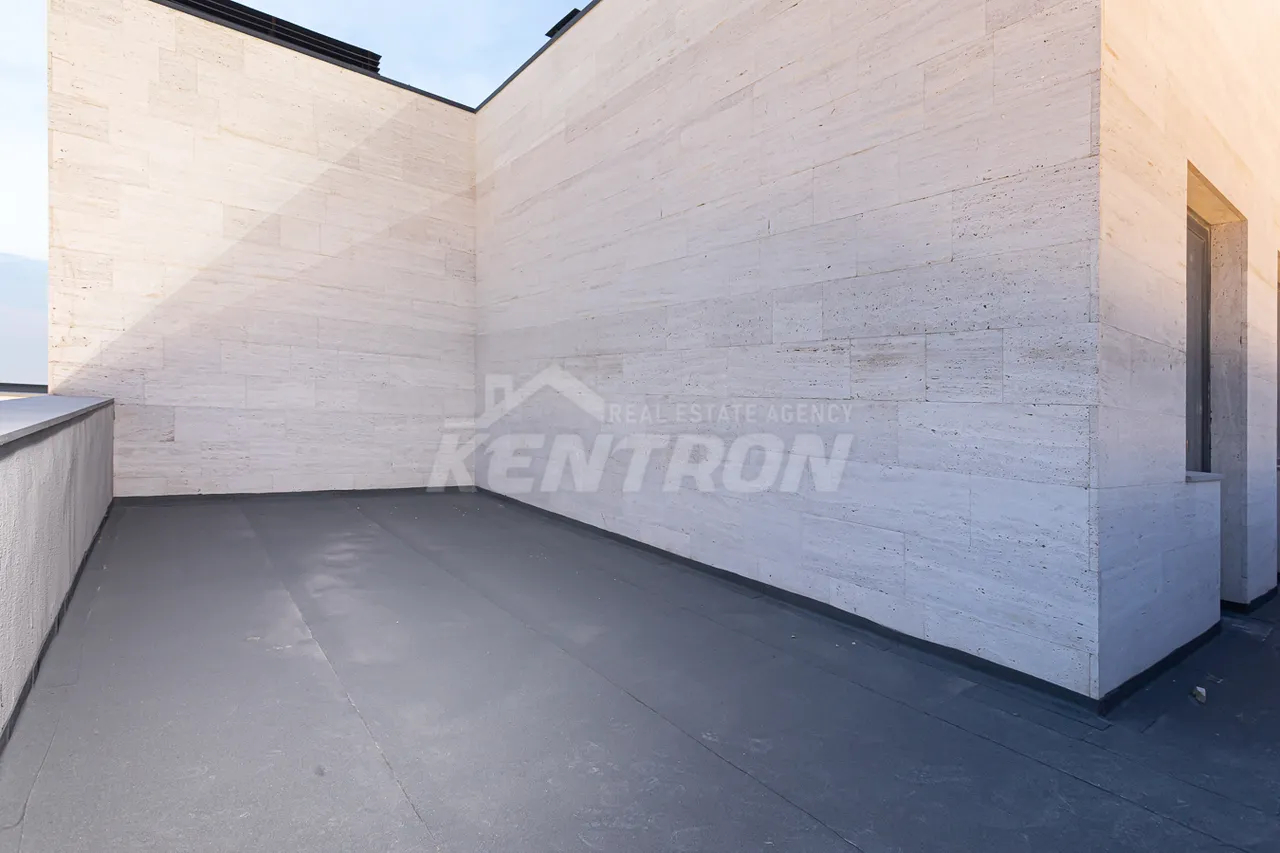 3 bedroom apartment for sale Antarayin St, Center Yerevan, 157605