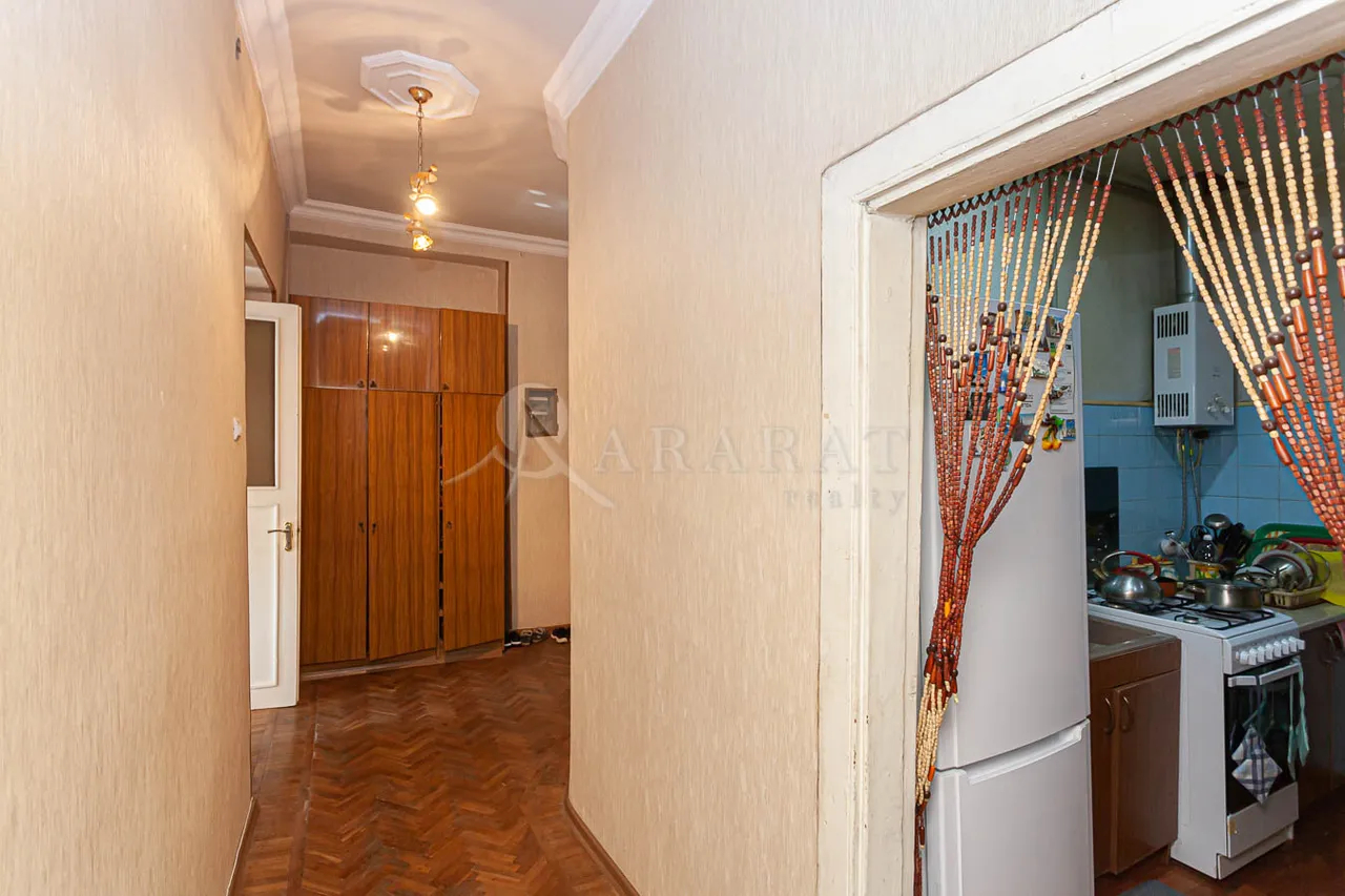 Commercial property for sale Abovyan St, Center Yerevan, 158521