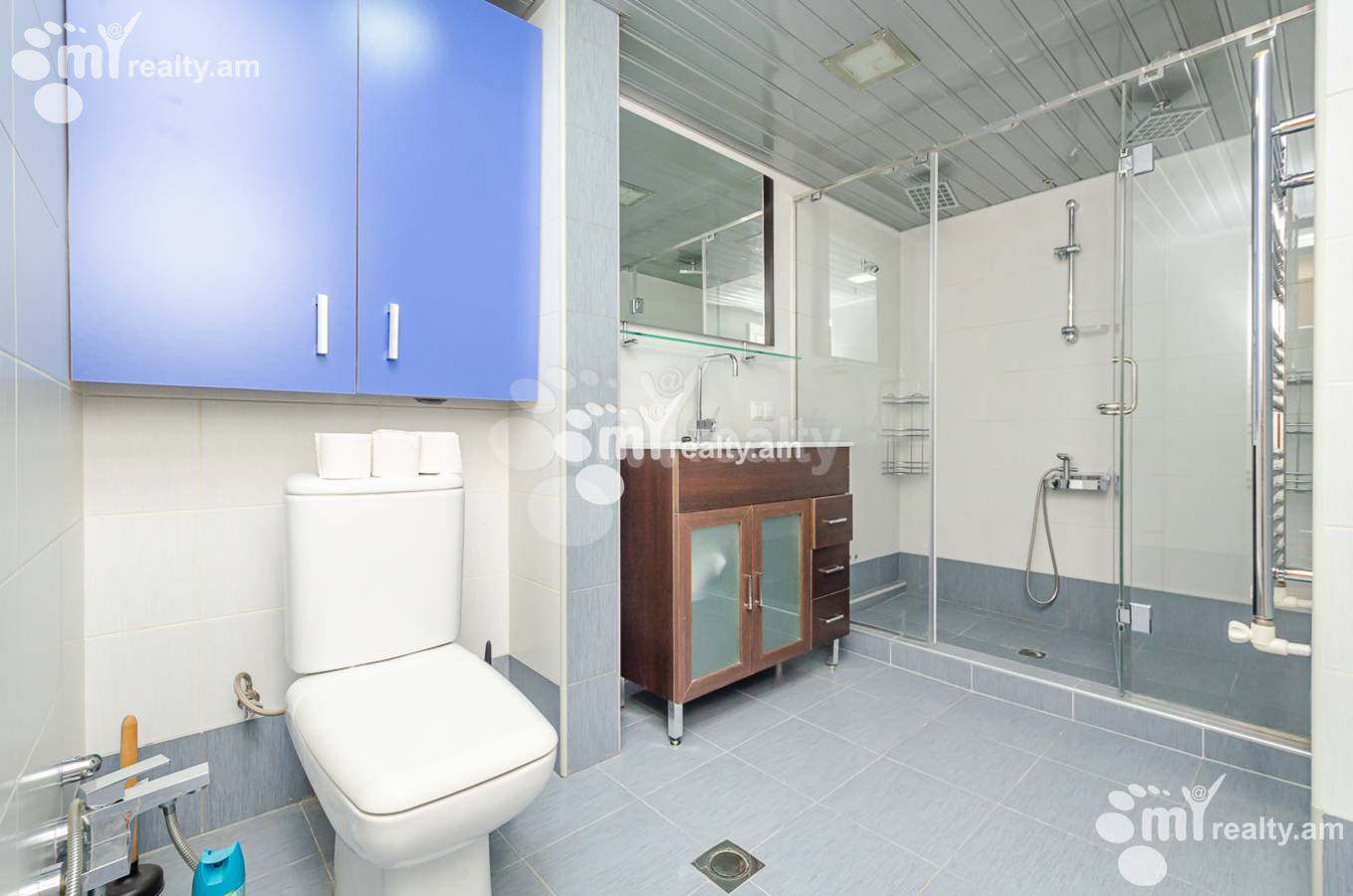 3 bedroom apartment for rent Mashtots Ave, Center Yerevan, 153109