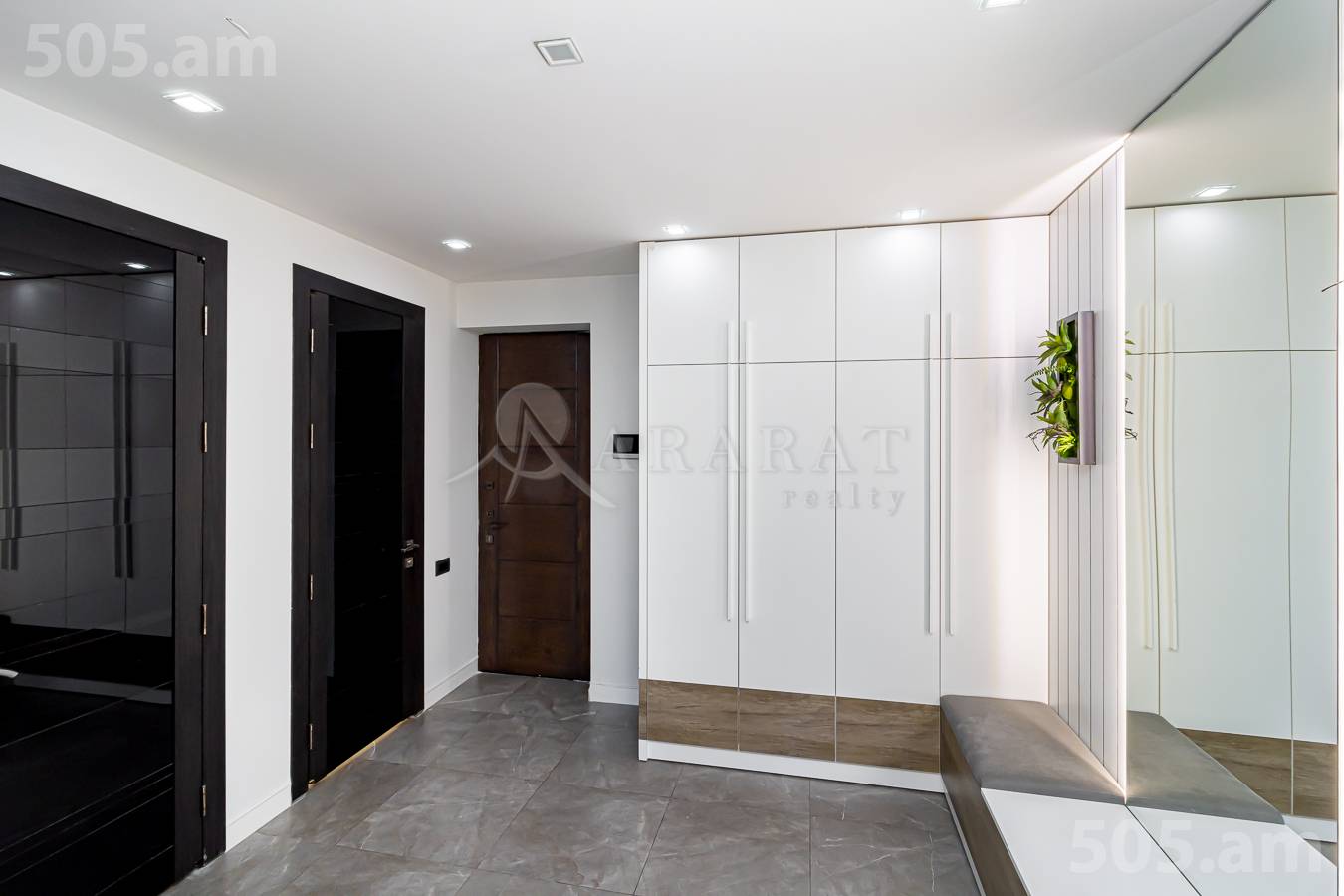 Купить 2 комнатную квартиру Амирян ул, Центр Ереван, 153533