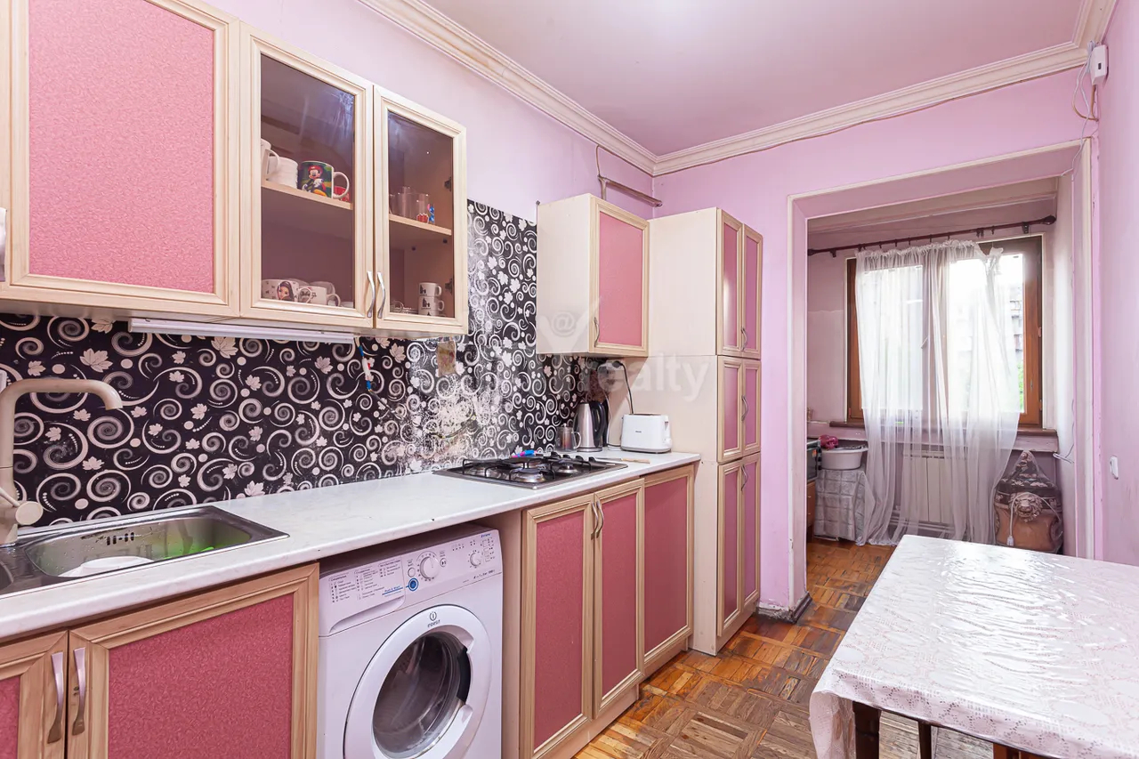 3 bedroom apartment for sale A. Khachatrian St, Arabkir Yerevan, 160835