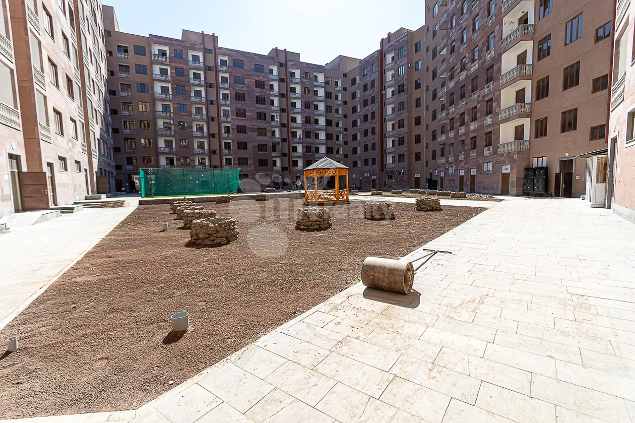 3 bedroom apartment for sale خیابان آدونس, عربگیر ایروان, 159950