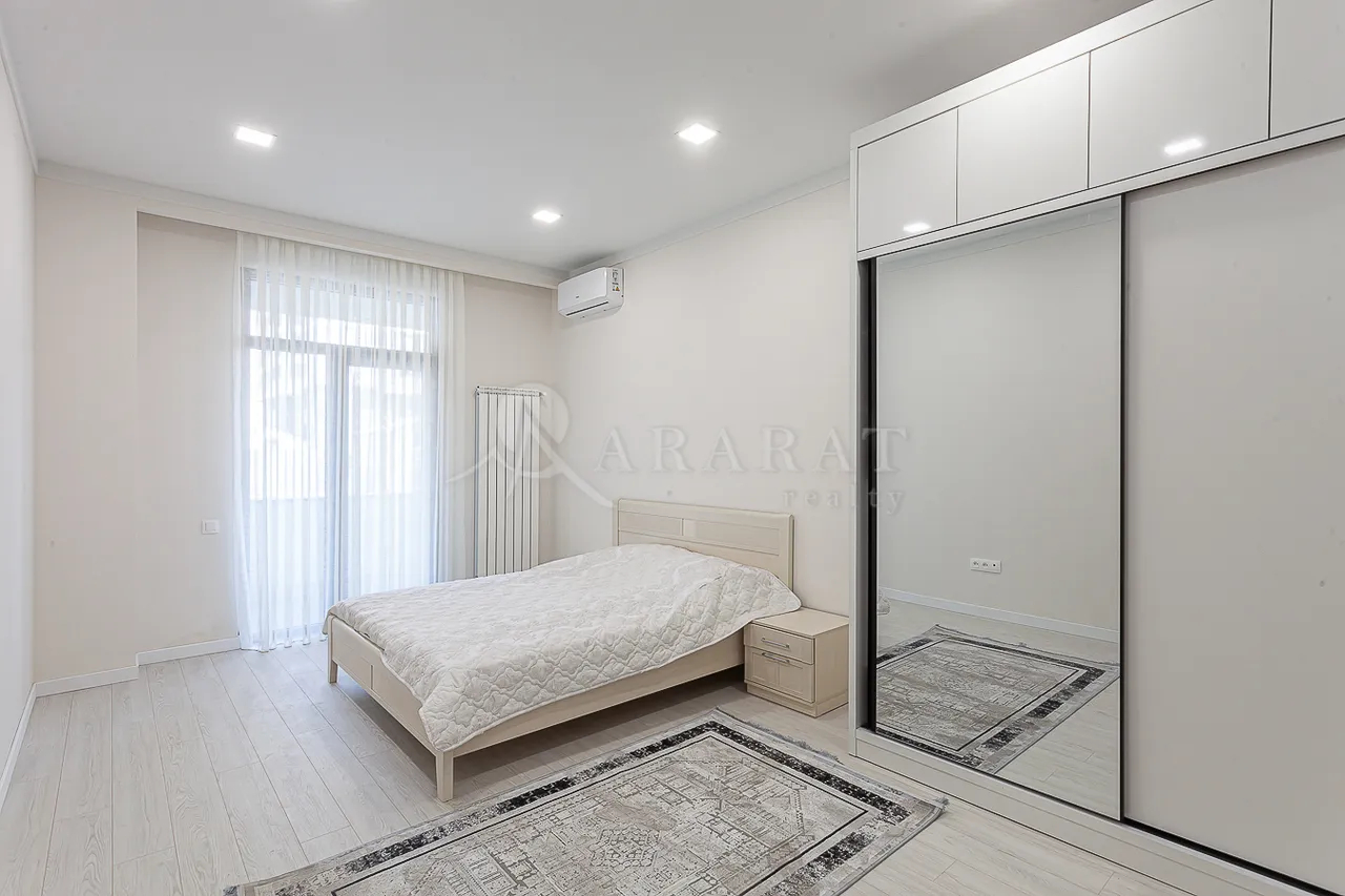 4 սենյականոց բնակարան վարձով Բուզանդի փող, Կենտրոն Երևան, 158868