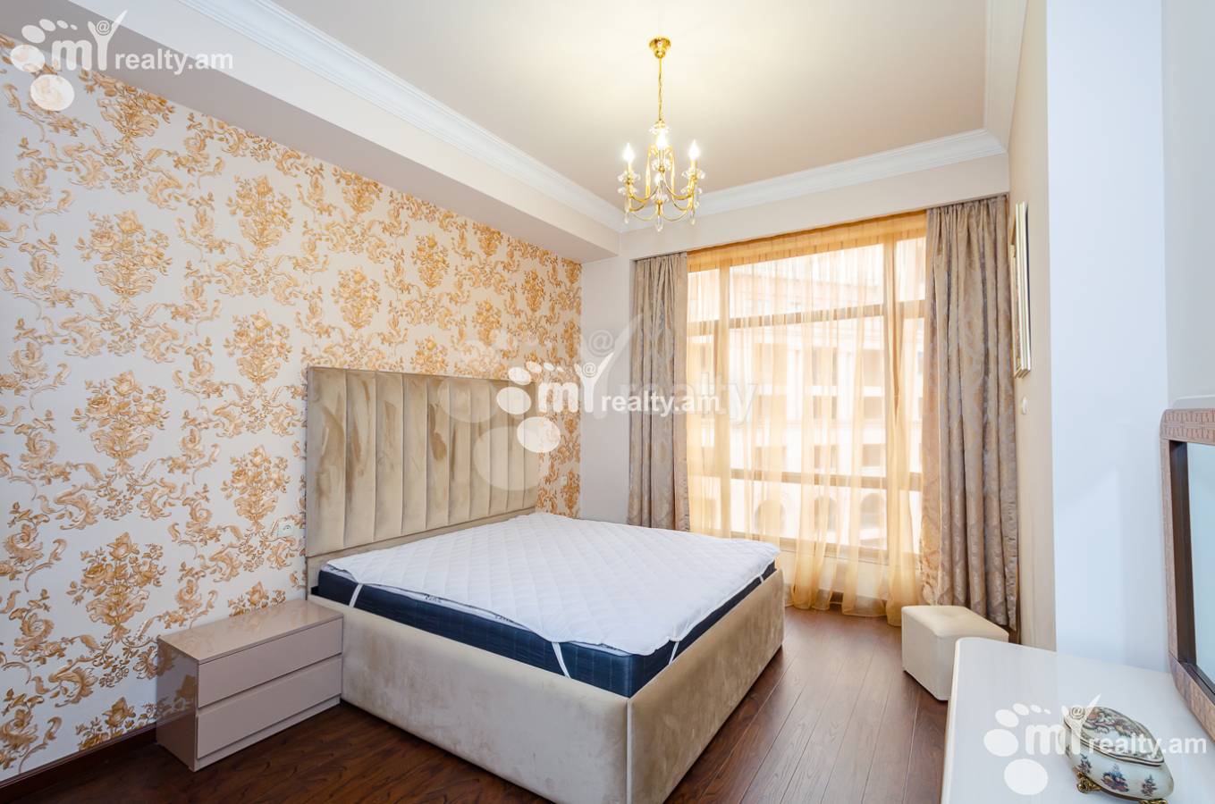 4 bedroom apartment for sale Northern(Hyusisayin)  Ave, Center Yerevan, 142758