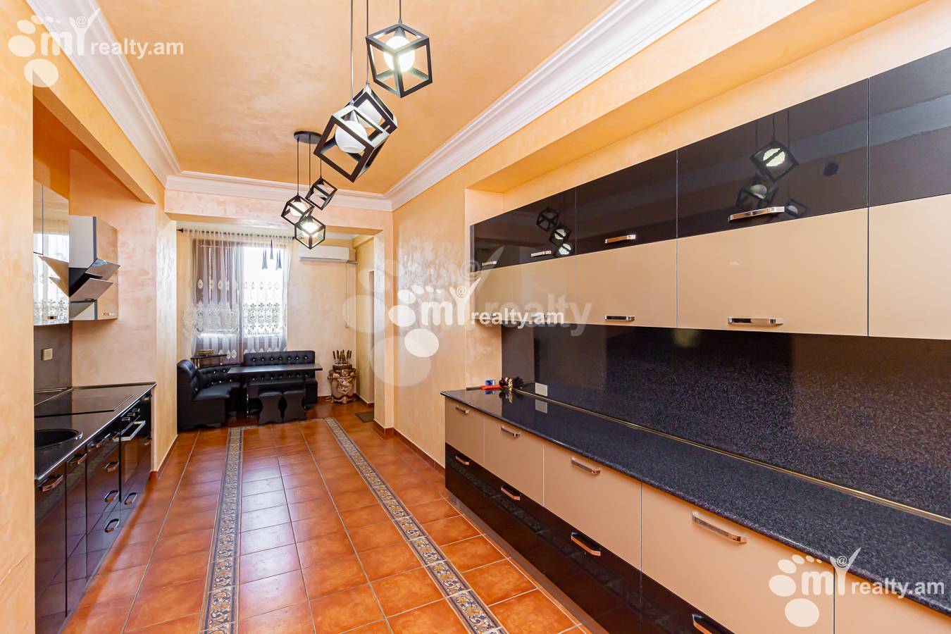 4 bedroom apartment for rent Yekmalyan St, Center Yerevan, 151964