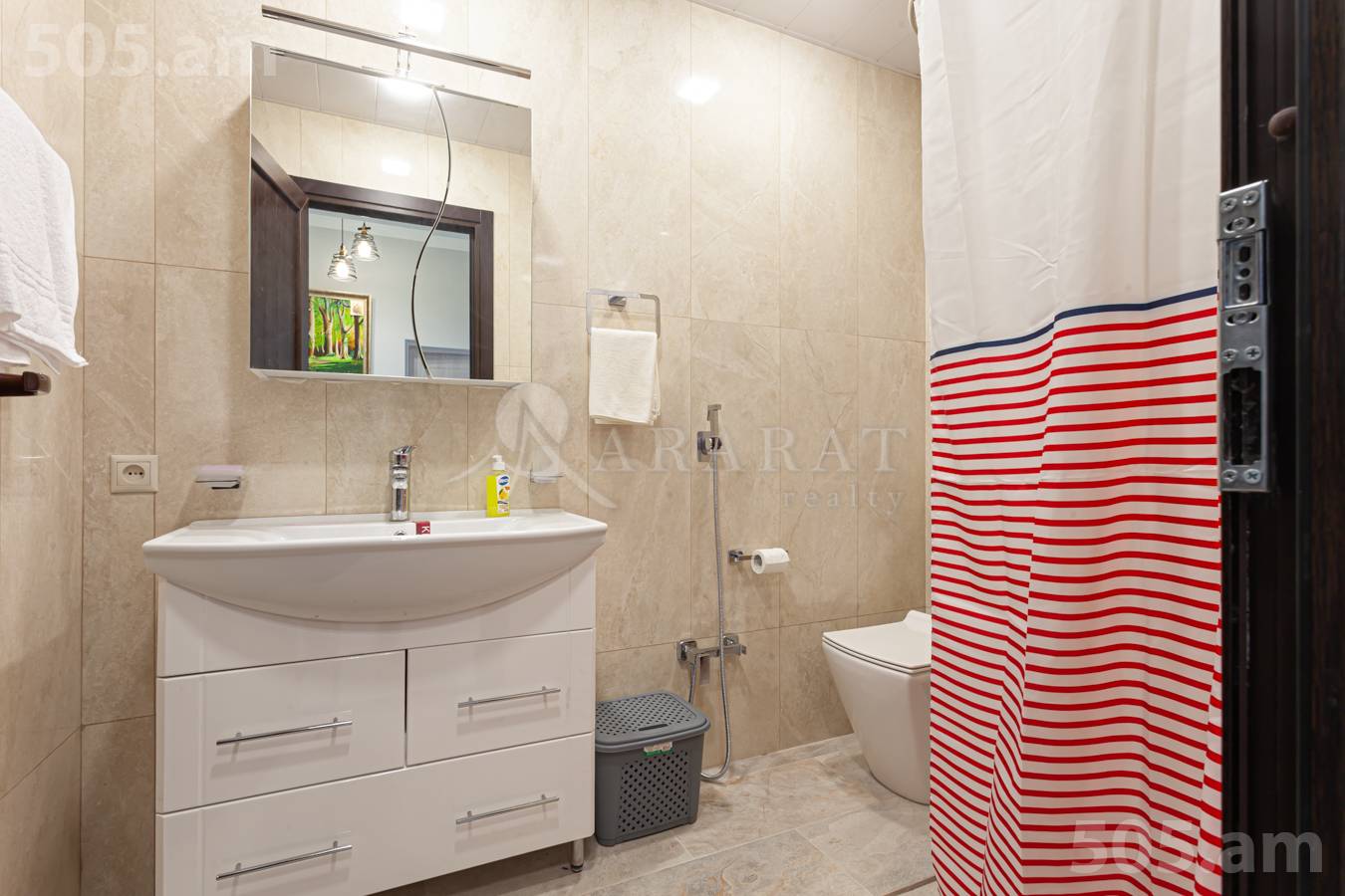 4 bedroom apartment for rent Rostom St, Center Yerevan, 149800