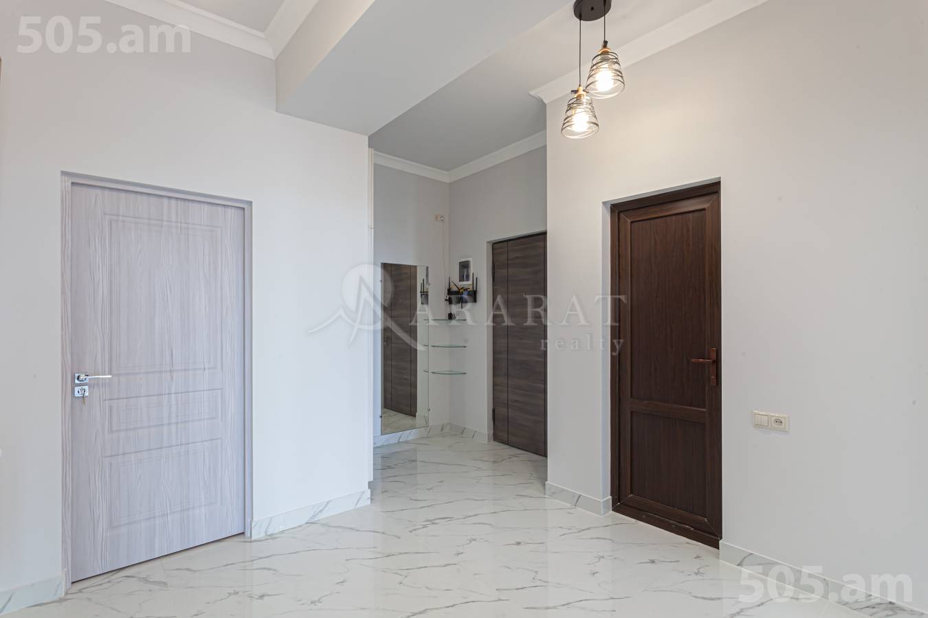 4 bedroom apartment for rent Rostom St, Center Yerevan, 149800