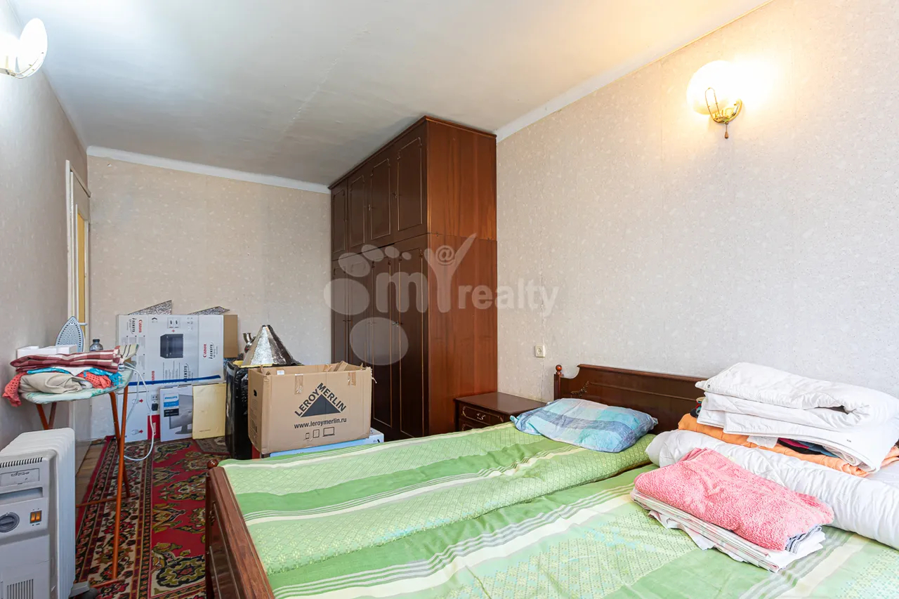3 bedroom apartment for sale Buzand St, Center Yerevan, 158424