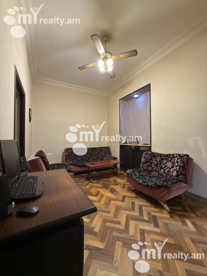 3 սենյականոց բնակարան  Պարոնյան փող, Կենտրոն Երևան, 159680