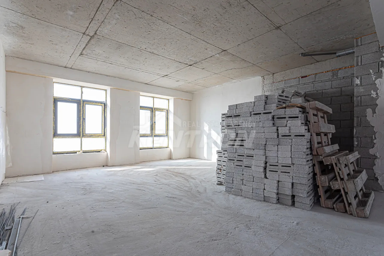 3 սենյականոց բնակարան  Արշակունյաց պող, Կենտրոն Երևան, 157872