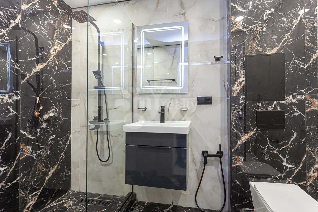 4 bedroom apartment for sale Hr.Kochar St, Arabkir Yerevan, 160498