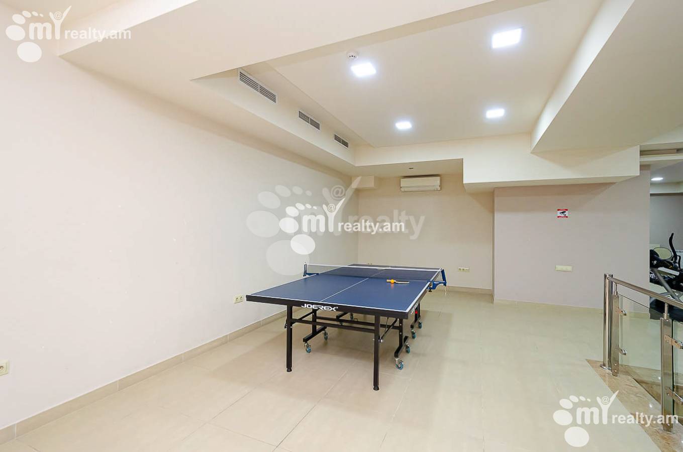 4 bedroom apartment for sale خیابان آنتارایین, مرکز شهر ایروان, 151536