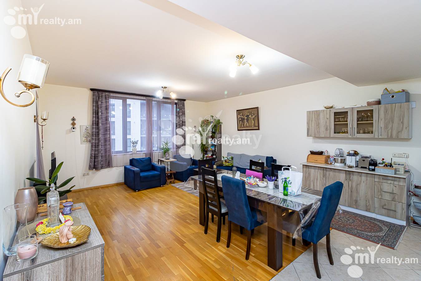 Купить 2 комнатную квартиру Антараин ул, Центр Ереван, 149086