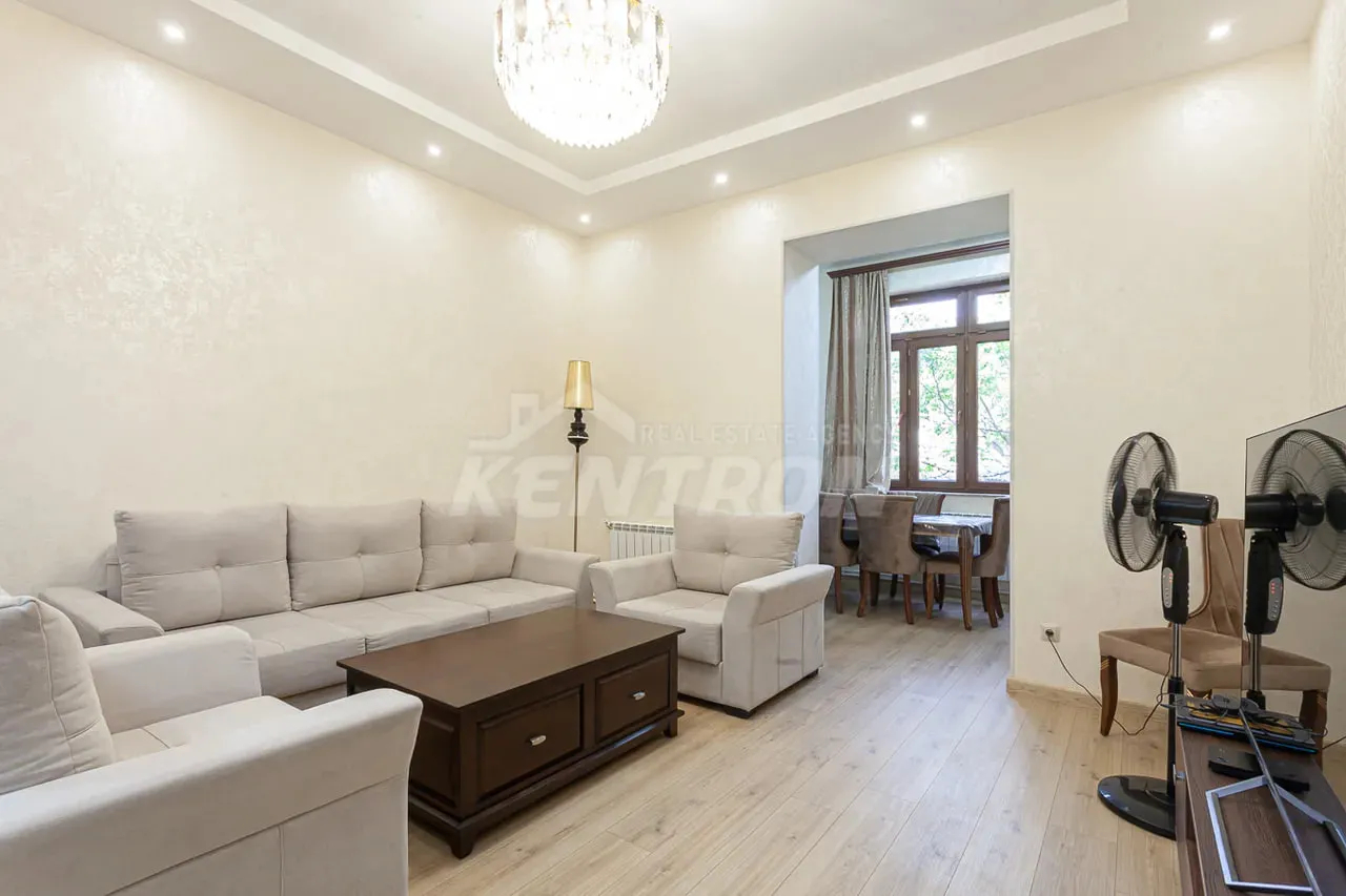 3 bedroom apartment for rent Paronyan St, Center Yerevan, 157954